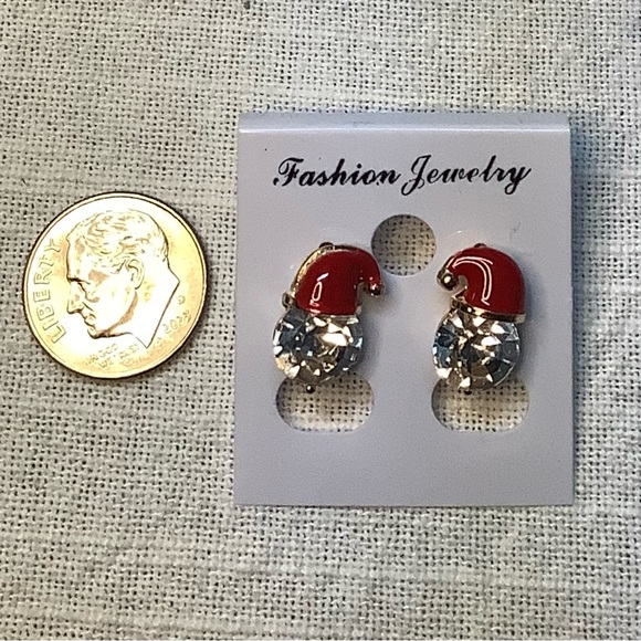 🌼 Santa Claus Hat with Rhinestone Christmas Stud Earrings - Picture 3 of 3